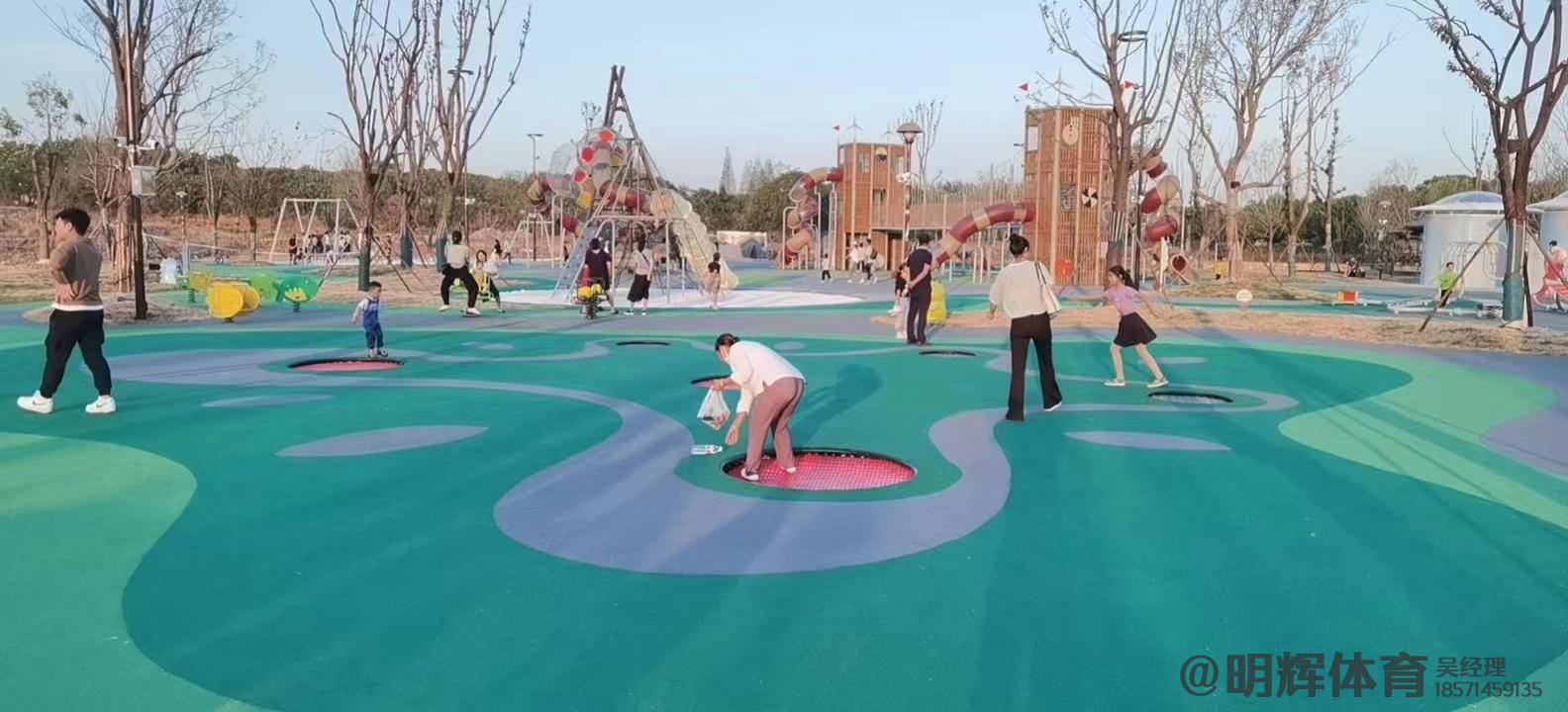 吉林公园跑道是用什么材料做成的